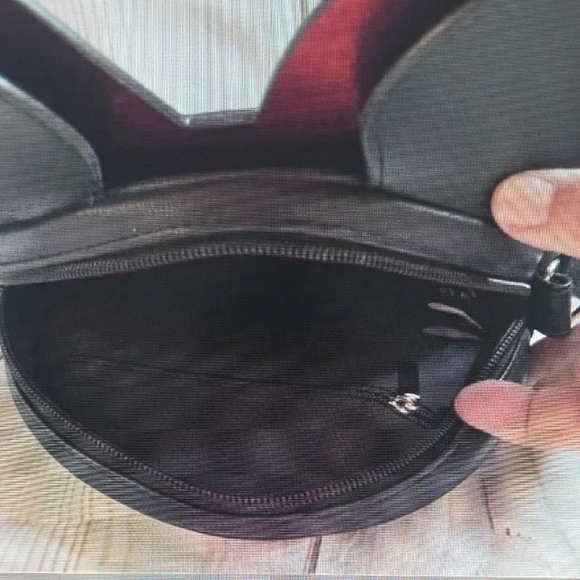 Minnie Mouse Quilted Crossbody Bag - Picture 6 of 6